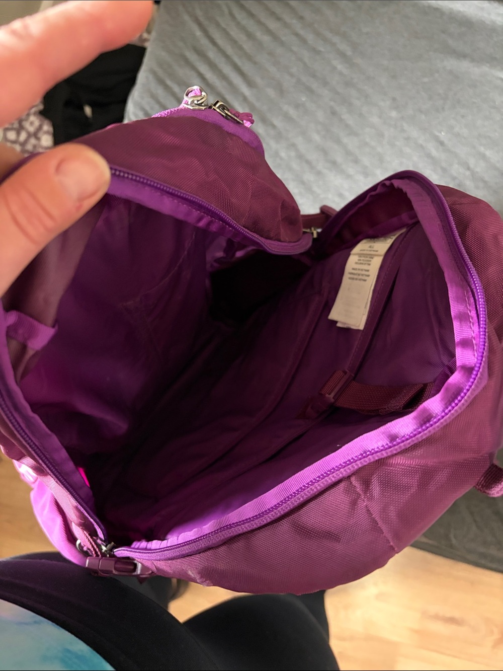 Patagonia Purple Backpack - Picture 3 of 5